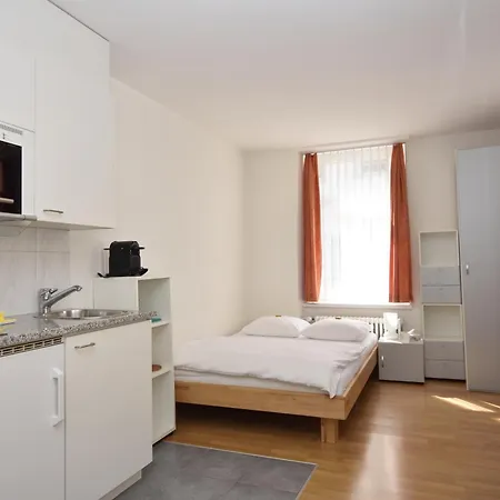 Appartement Near Rennweg - Stork 33 *